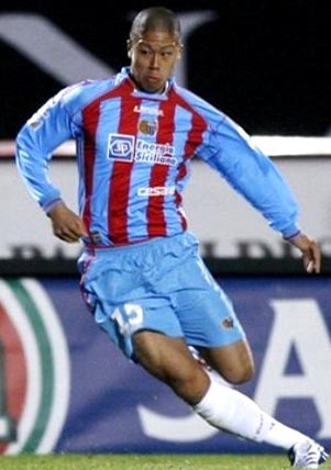 Catania-07-08-LEGEA-uniform-stripe-light blue-white.JPG