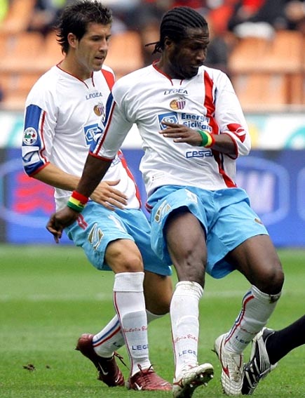 Catania-07-08-LEGEA-uniform-white-light blue-white.JPG