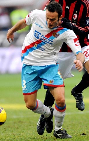Catania-08-09-LEGEA-uniform-white-light blue-white.JPG