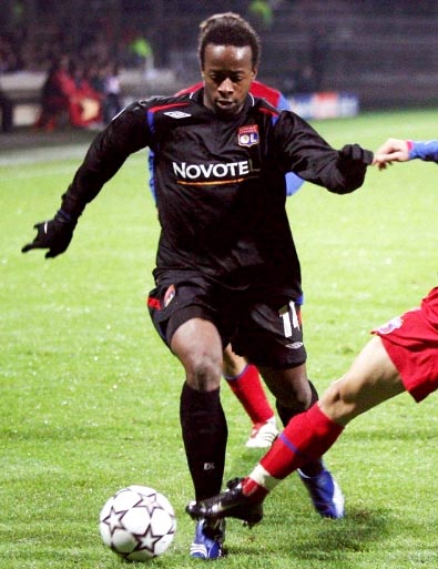 Lyon-06-07-away-black-black-black.JPG
