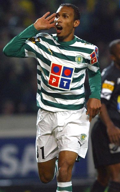 SPORTING-06-07-PUMA-home-stripe-white-stripe.JPG