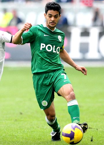 WOLFSBURG-08-09-NIKE-home-green-green-green-POLO.JPG